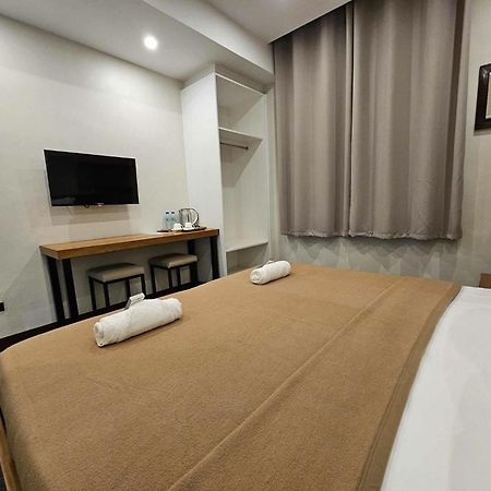 Blue Harbor Hotel Calapan Luaran gambar