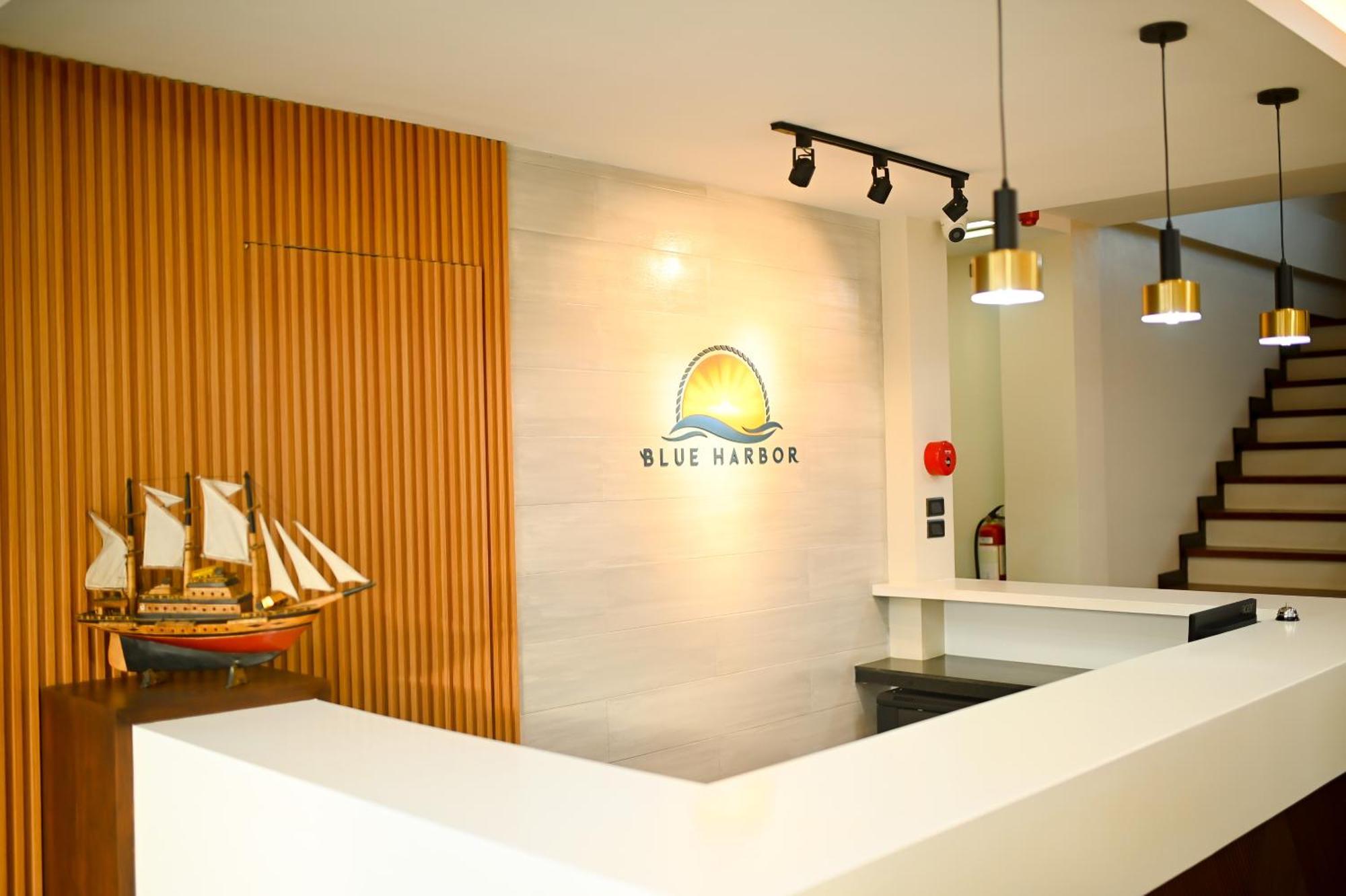Blue Harbor Hotel Calapan Luaran gambar