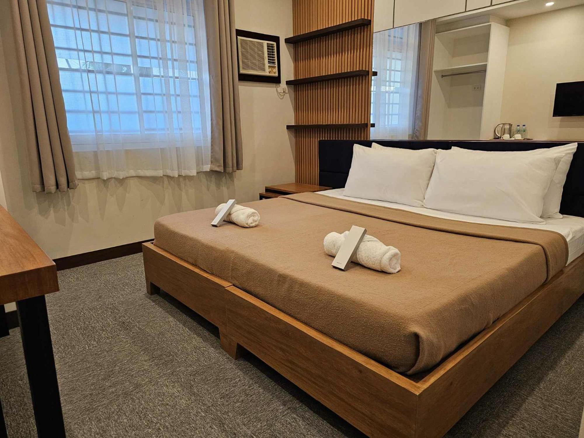 Blue Harbor Hotel Calapan Luaran gambar